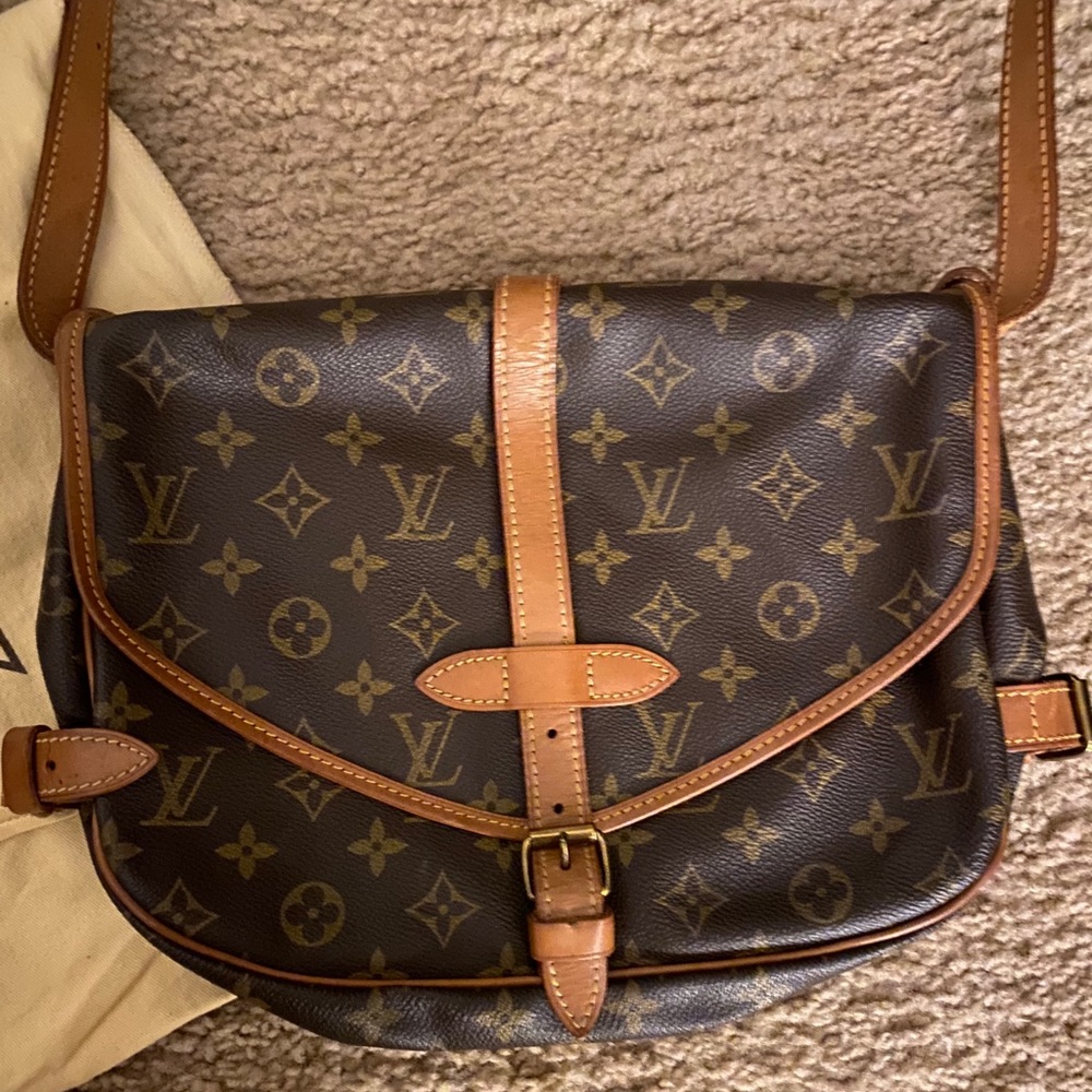 Louis Vuitton purse- willing to negotiate price